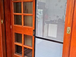Puertas y tejidos mosquiteros